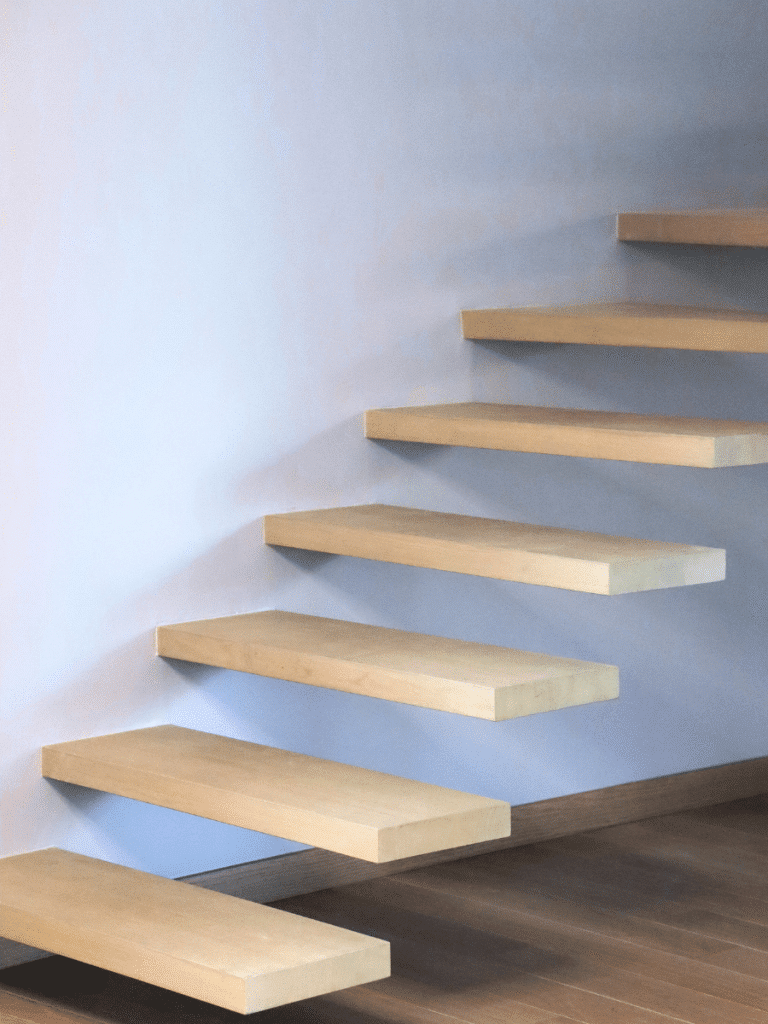 Construire l'habitat : escaliers en bois